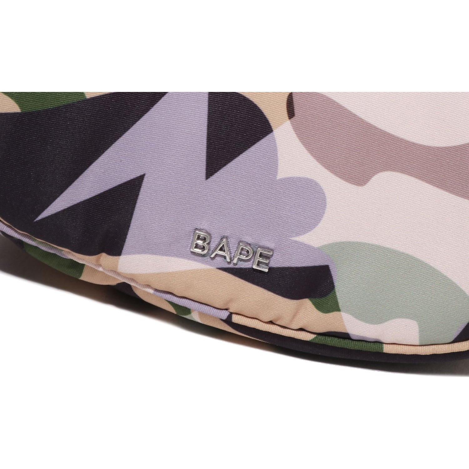 STA OVER PRINT 1ST CAMO QUILTING MOON SHAPE BAG LADIES – Image 4