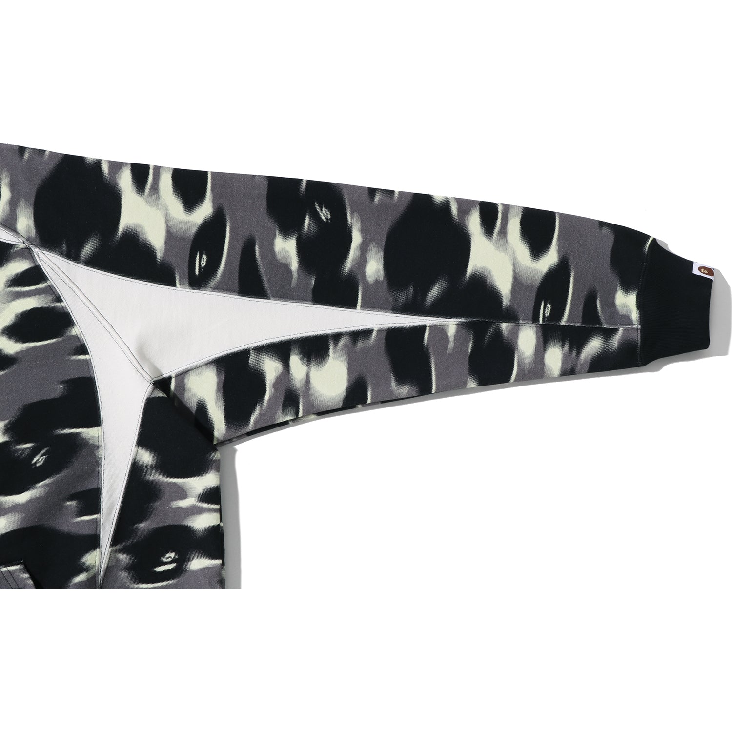 SCREEN CAMO FOOTBALL LOGO RELAXED FIT PULLOVER HOODIE MENS – Image 5