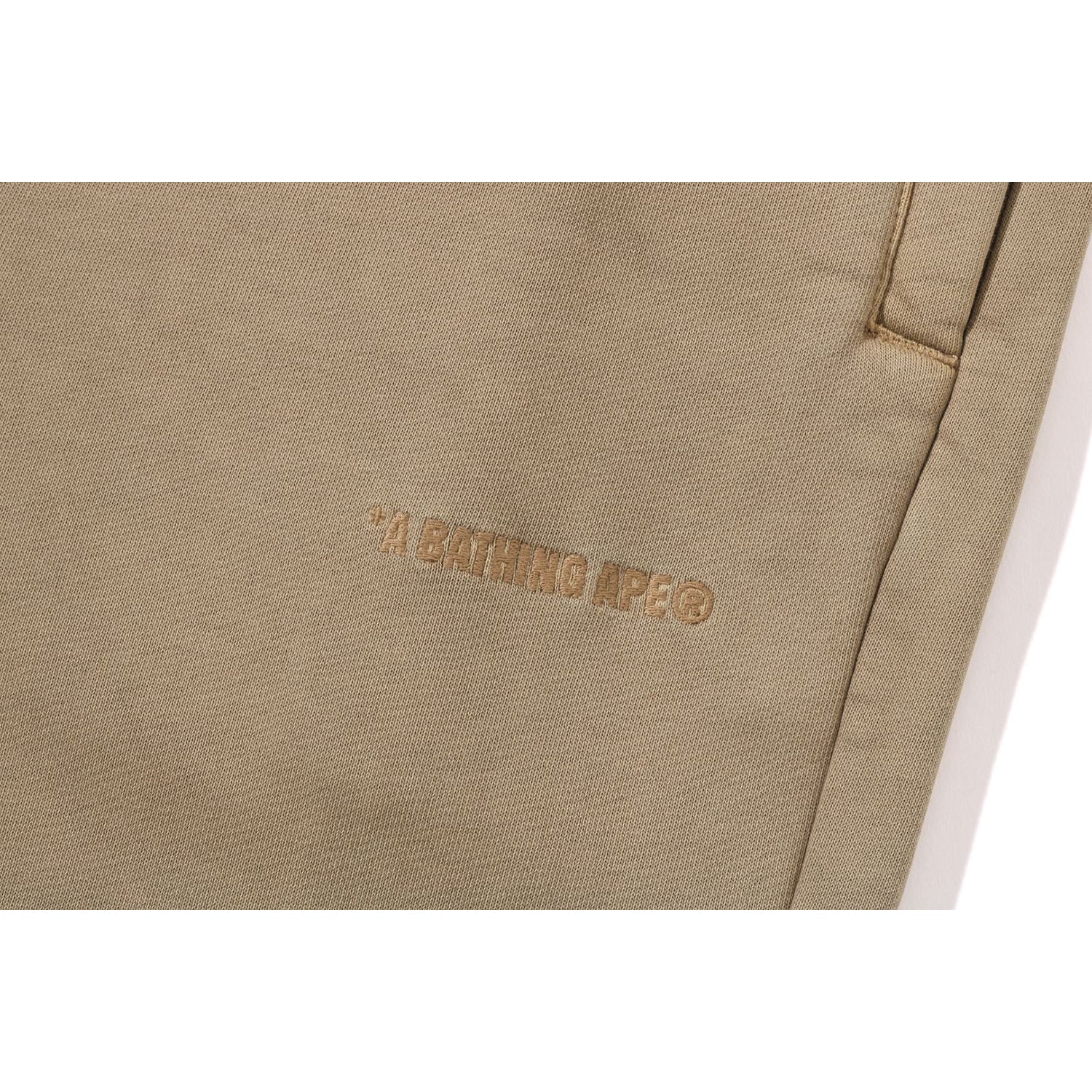 BATHING APE LOGO RELAXED FIT SWEATPANTS MENS – Image 4