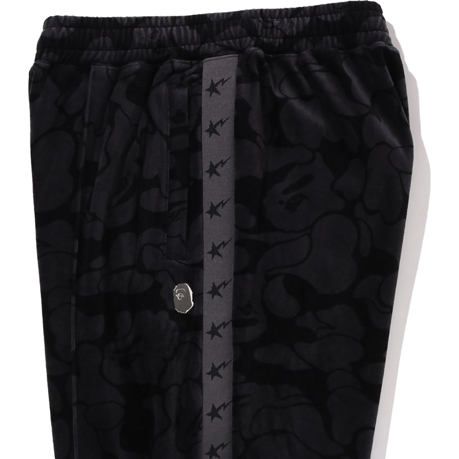 SOLID CAMO VELOUR METAL ONE POINT RELAXED FIT TRACK PANTS MENS – Image 3