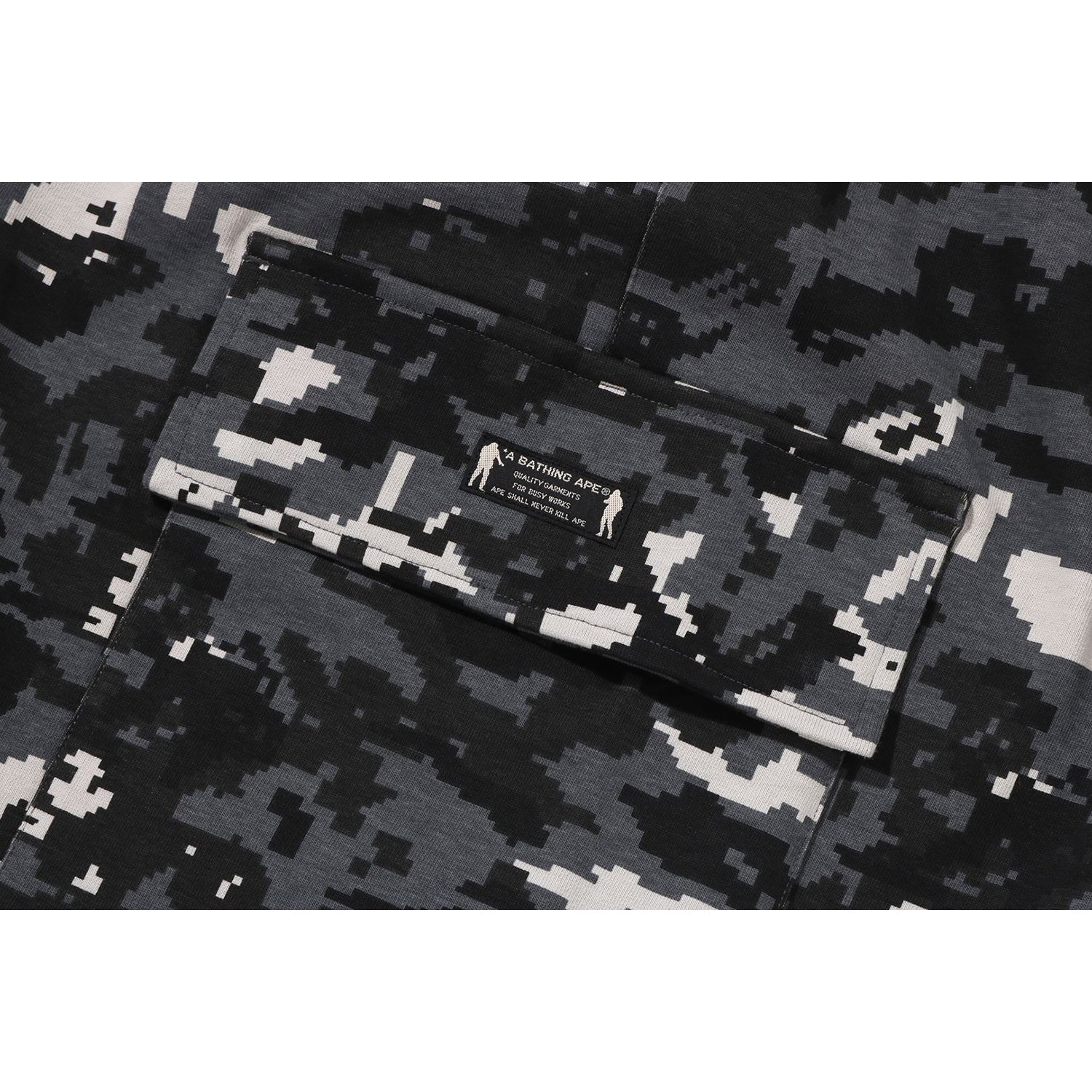 MULTI PIXEL CAMO BAPE STA LOGO CARGO RELAXED FIT SWEAT SHORTS MENS – Image 4