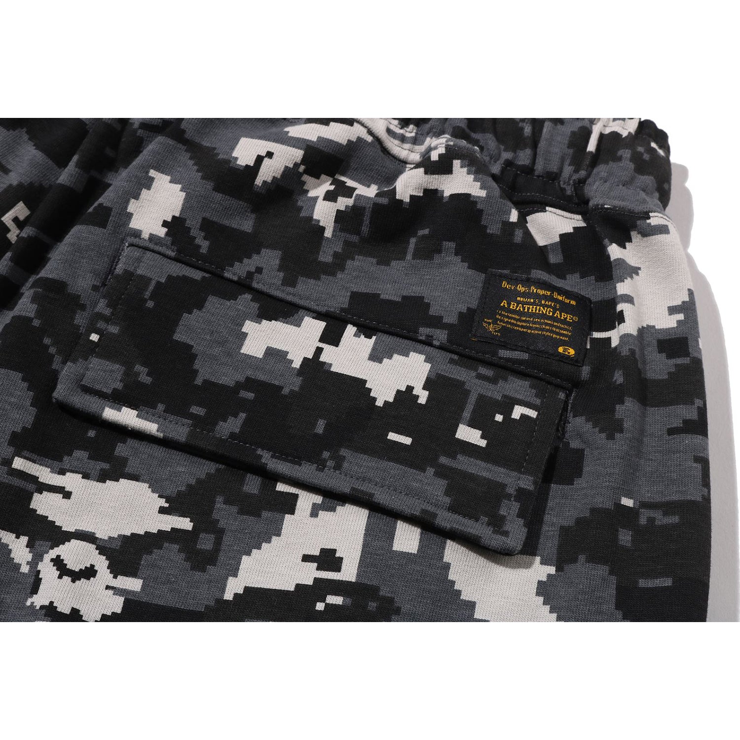 MULTI PIXEL CAMO BAPE STA LOGO CARGO RELAXED FIT SWEAT SHORTS MENS – Image 5