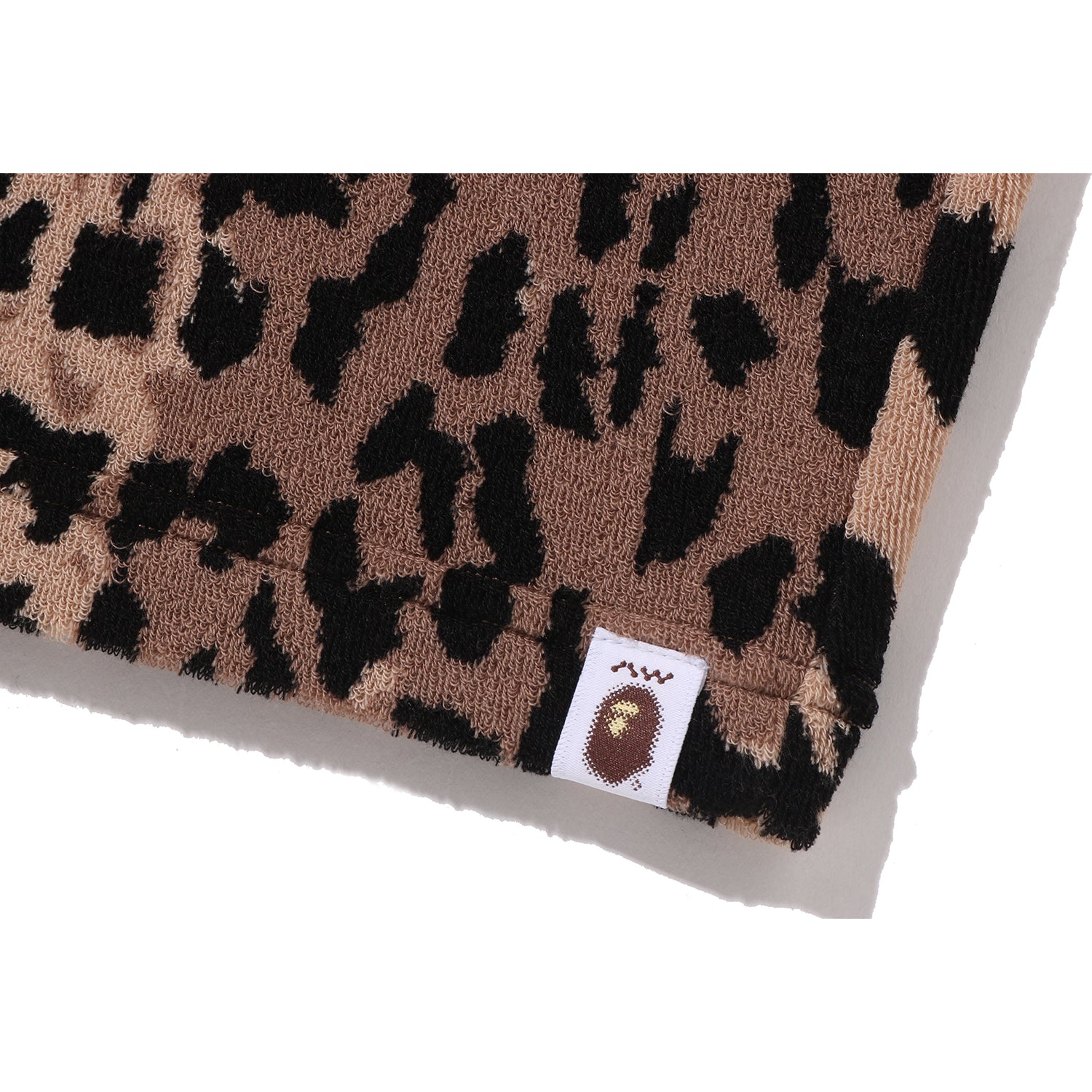 BAPE BY KAZUKI KURAISHI LEOPARD JACQUARD SHORTS MENS – Image 3