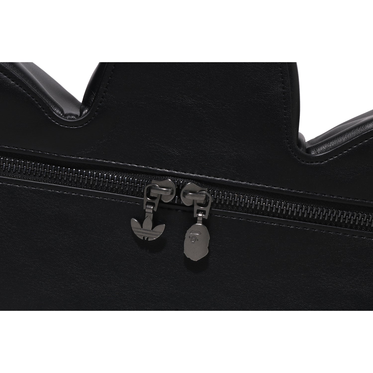 BAPE X ADIDAS CAMO TREFOIL SHOULDER BAG MENS – Image 4